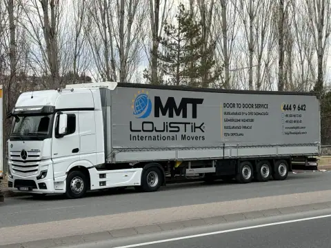 MMT Lojistik markalı nakliye araçları — 7